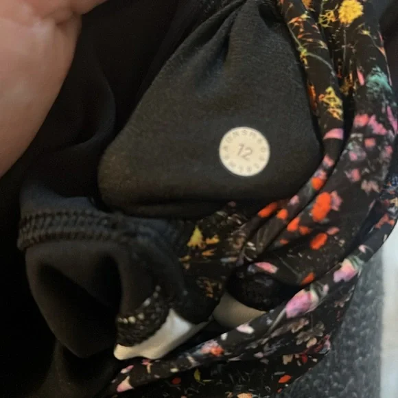 Lululemon Wunder Under Luxteme Black Flowerscent High Rise Crop Leggings - Picture 6 of 6